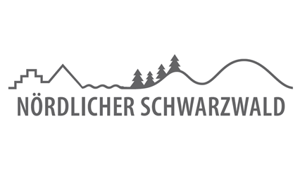 Logo des Nördlichen Schwarzwalds mit Berglandschaft und Bäumen